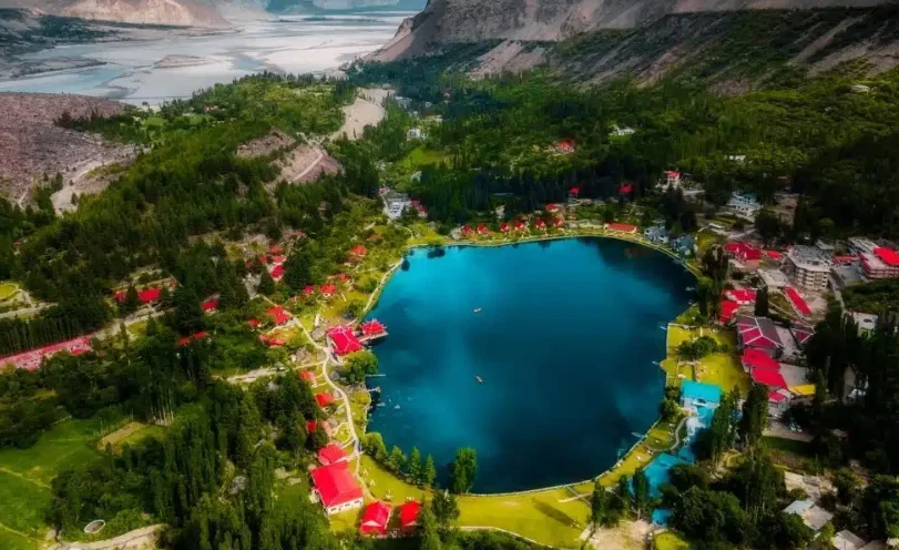 shangrila-resort-kachura-sk